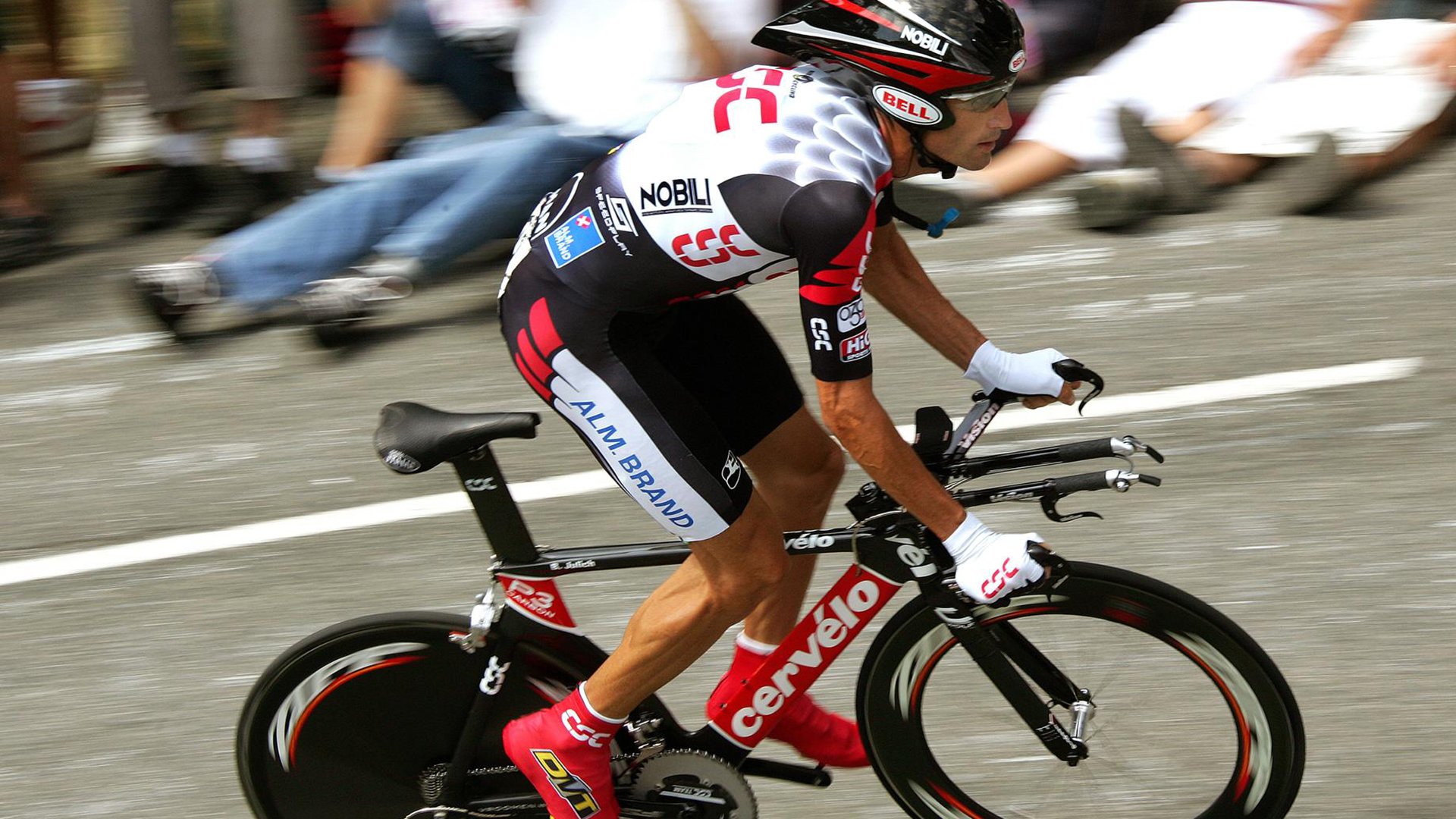 开云体育直播-意甲焦点战之夜，乔治带动全队节奏，谱写绿茵交响诗